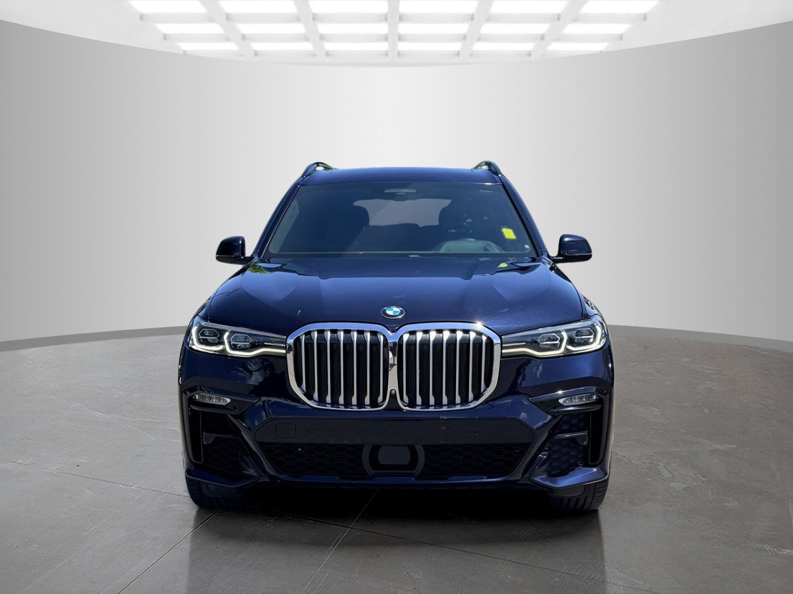 Used 2019 BMW X7 xDrive50i w/ M Sport Package AWD/4WD image 2