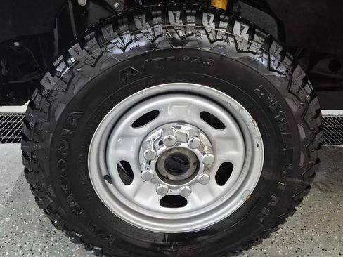 Used 2020 Ford F250 XL w/ Power Equipment Group AWD/4WD image 9