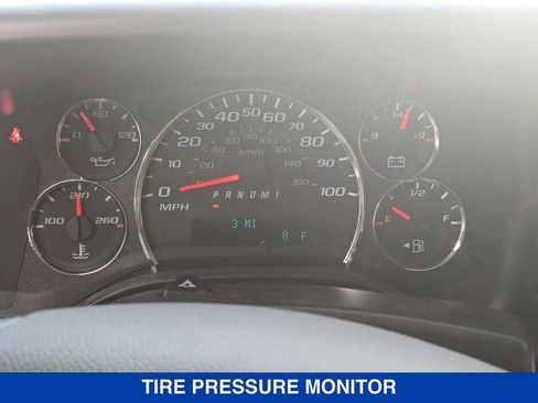 Used 2025 Chevrolet Express 3500 Extended image 21