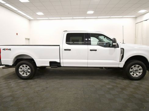 Used 2023 Ford F250 XLT image 8