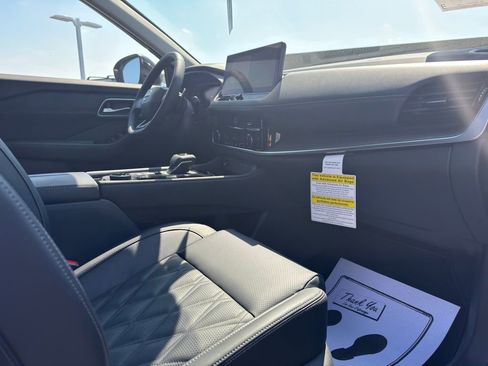 New 2026 Nissan Rogue Platinum AWD/4WD image 22