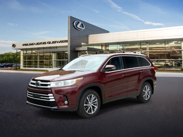 Used 2019 Toyota Highlander XLE AWD/4WD image 1