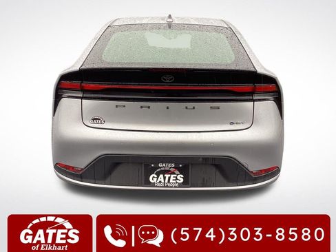 Used 2024 Toyota Prius LE image 8