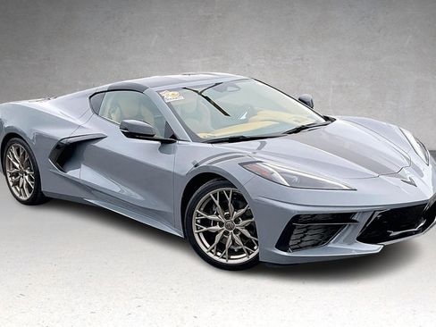 Used 2024 Chevrolet Corvette Stingray Premium Cpe image 2