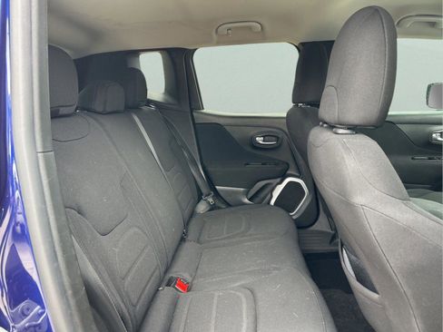 Certified 2018 Jeep Renegade Latitude image 30