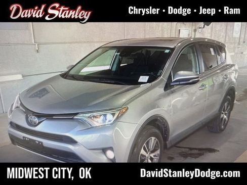 Used 2018 Toyota RAV4 XLE FWD image 1