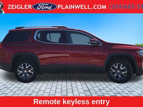 Used 2023 GMC Acadia SLT w/ LPO, Floor Liner Package AWD/4WD image 6