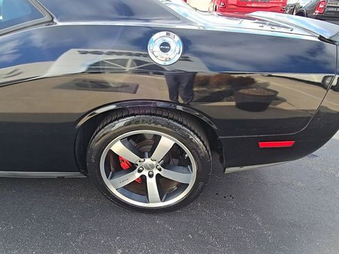 Used 2012 Dodge Challenger SRT8 w/ Premium Sound Group image 12