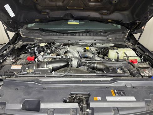 Certified 2025 Ford F350 Lariat image 10