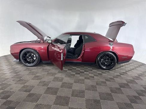 Used 2021 Dodge Challenger R/T image 9