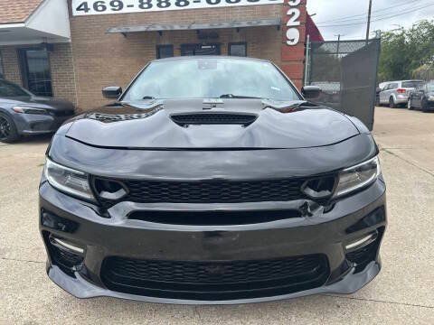 Used 2017 Dodge Charger R/T RWD image 2