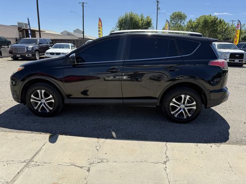 Used 2016 Toyota RAV4 LE FWD image 8