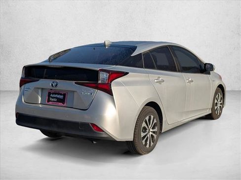 Used 2020 Toyota Prius LE image 5