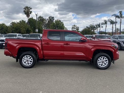 Certified 2026 Toyota Tacoma SR5 RWD image 10