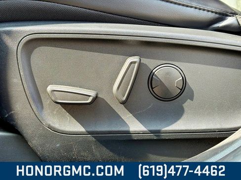 Used 2024 Ford Escape ST-Line image 13