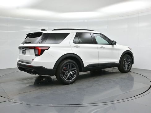 New 2026 Ford Explorer ST image 26
