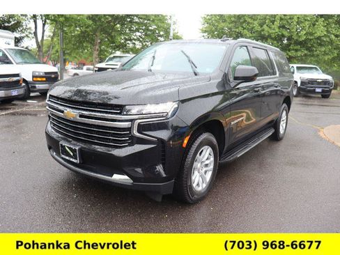 Certified 2024 Chevrolet Suburban LT AWD/4WD image 3