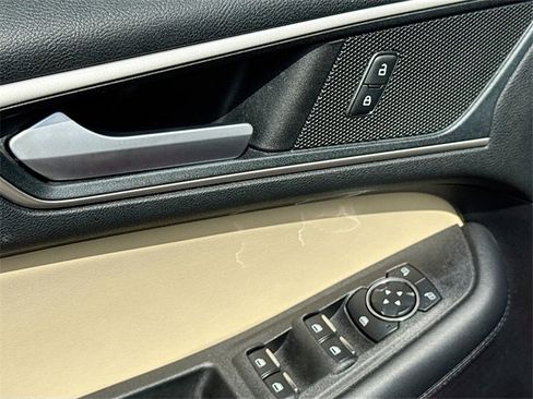 Used 2021 Ford Edge SEL w/ Convenience Package image 17