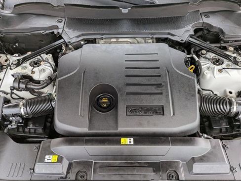 Used 2020 Land Rover Range Rover Sport HST image 25