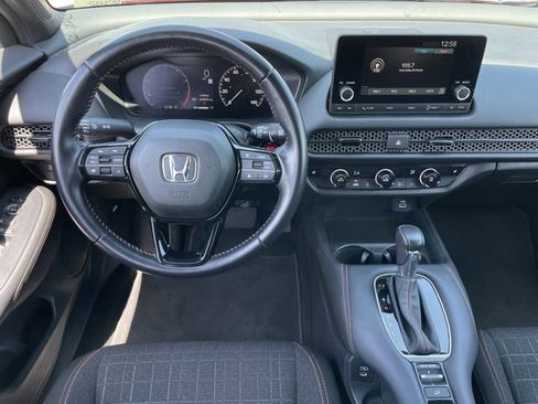 Certified 2025 Honda HR-V Sport image 11