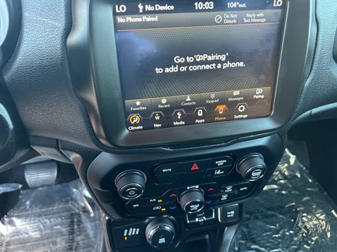 Used 2023 Jeep Renegade Latitude AWD/4WD image 22