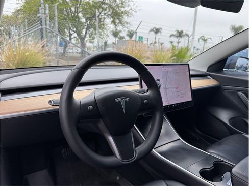 Used 2020 Tesla Model 3 Standard Range Plus RWD image 20