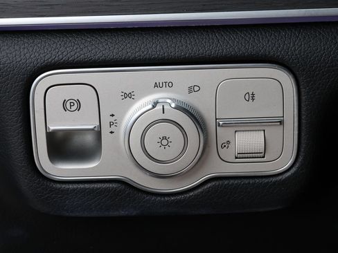 Used 2021 Mercedes-Benz GLS 450 4MATIC image 18