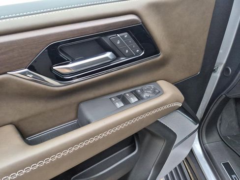 New 2026 GMC Yukon Denali Ultimate w/ LPO, Floor Liner Package image 11