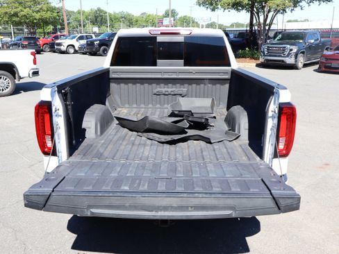 Used 2024 GMC Sierra 1500 AT4 w/ AT4 Premium Package AWD/4WD image 13