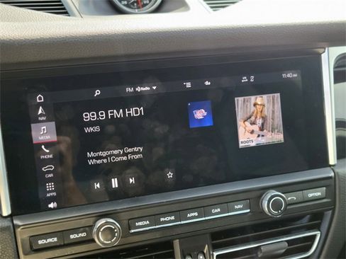 Used 2020 Porsche Macan S image 25