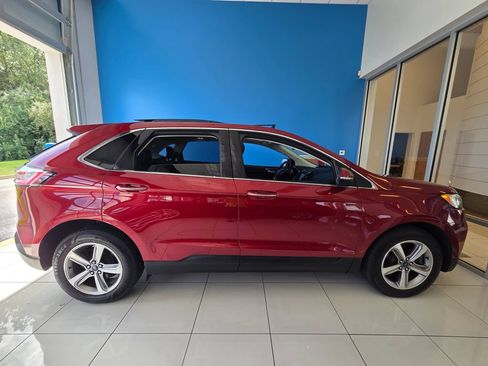 Used 2019 Ford Edge Titanium w/ Cold Weather Package AWD/4WD image 5