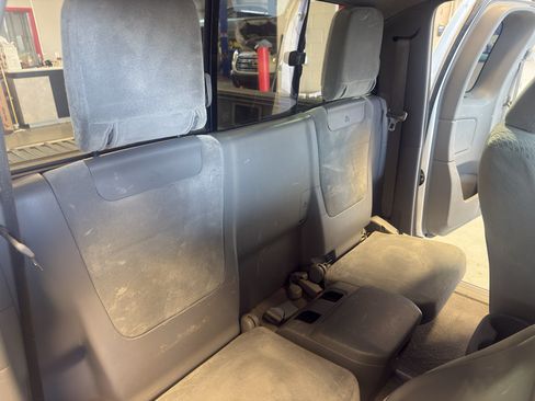 Used 2011 Toyota Tacoma 4x4 Access Cab w/ SR5 Pkg #2 image 26