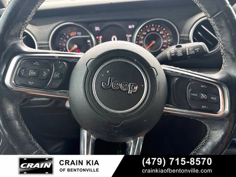 Used 2018 Jeep Wrangler Unlimited Sahara AWD/4WD image 20