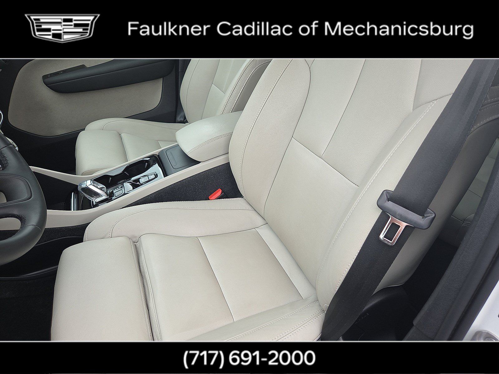 Used 2024 Volvo XC40 B5 Plus w/ Protection Package Premier AWD/4WD image 2