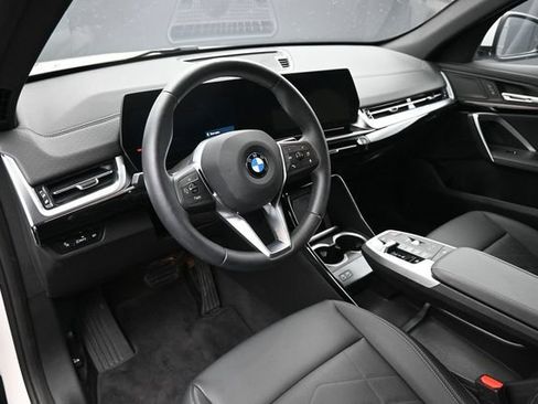 Used 2026 BMW X2 xDrive28i AWD/4WD image 13