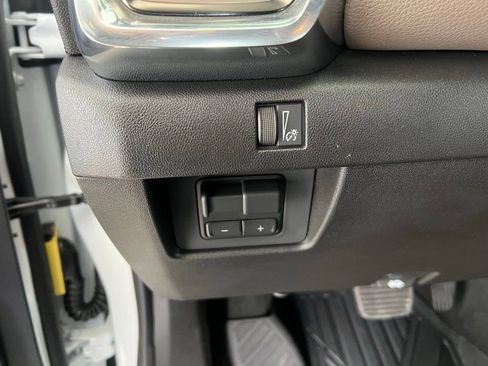 Used 2026 GMC Canyon Denali image 10