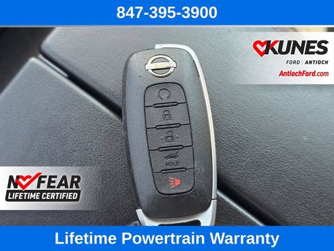 Used 2025 Nissan Rogue SV AWD/4WD image 3