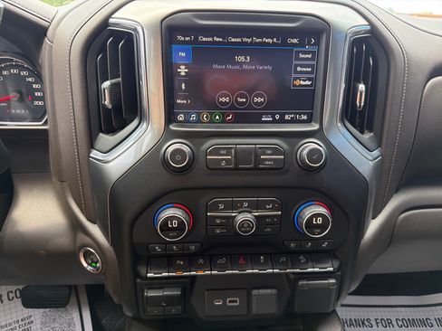Used 2019 Chevrolet Silverado 1500 LTZ AWD/4WD image 15