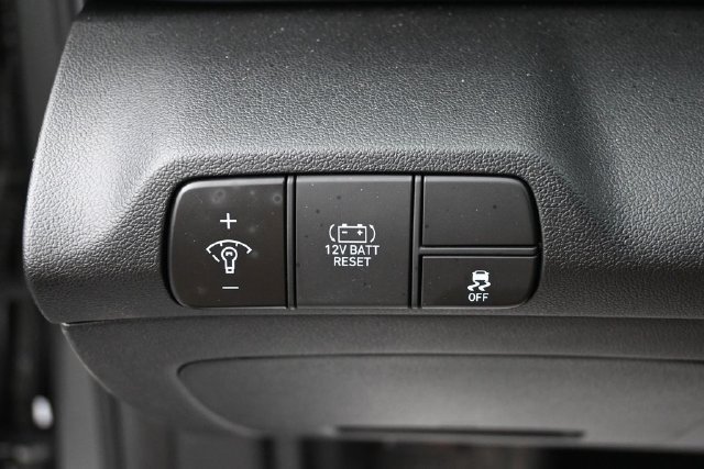Used 2026 Hyundai Elantra Hybrid FWD image 18