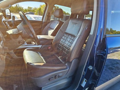 Used 2018 Nissan Titan Platinum Reserve w/ Platinum Utility Package image 4