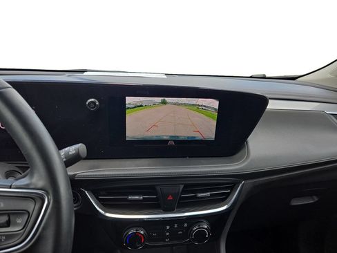 Used 2025 Buick Encore GX Sport Touring FWD image 11