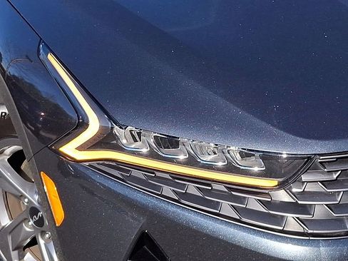 Used 2023 Kia K5 LXS image 28