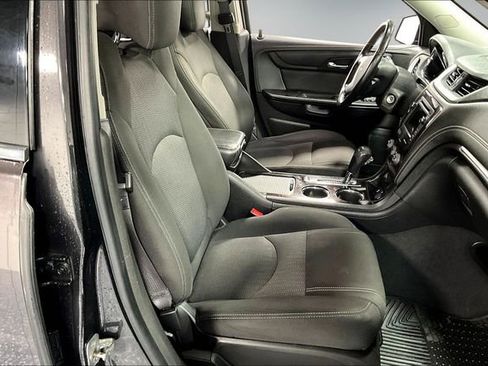 Used 2015 Chevrolet Traverse LT image 25