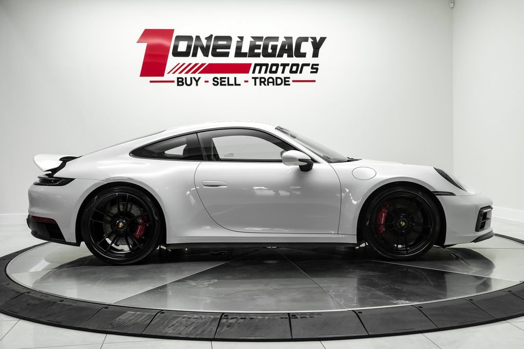 Used 2024 Porsche 911 Carrera GTS RWD image 7
