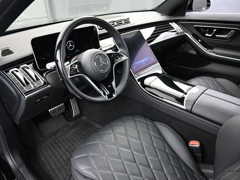 Used 2026 Mercedes-Benz S 580 4MATIC Sedan image 4