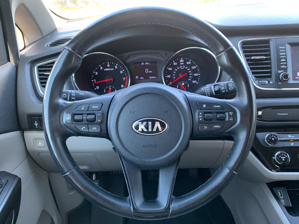 Used 2020 Kia Sedona EX FWD image 13