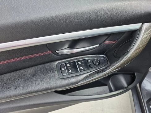 Used 2017 BMW 330i Sedan RWD image 10