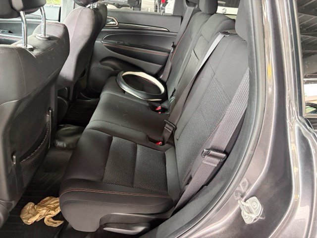 Used 2017 Jeep Grand Cherokee Laredo AWD/4WD image 10