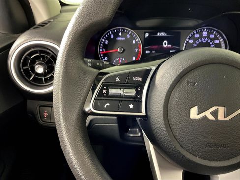 Used 2024 Kia Forte LXS FWD image 10