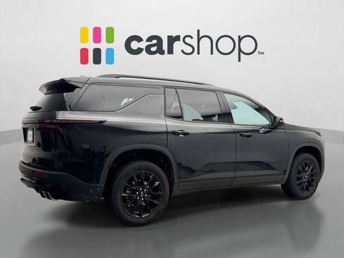 Used 2025 Chevrolet Traverse LT w/ Midnight/Sport Edition FWD image 5